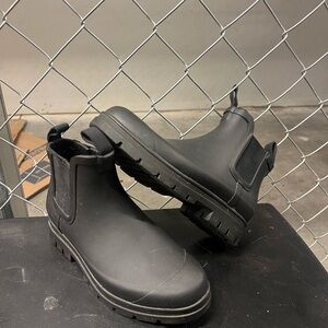 Everlane rain boots
